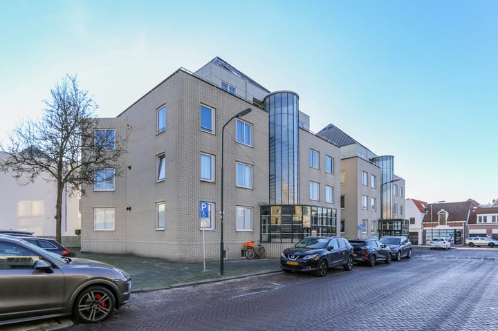 Photo 6 of Raadhuisstraat 12