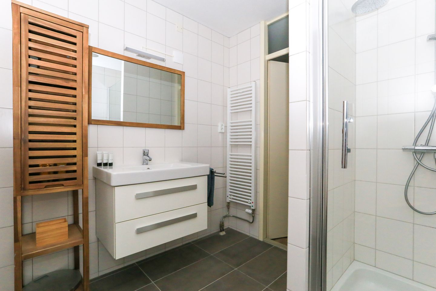 Photo 35 of Raadhuisstraat 12