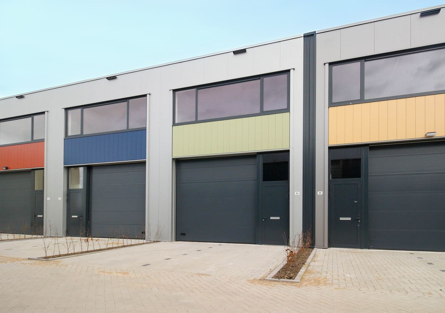 View photo 1 of Newtonstraat 90