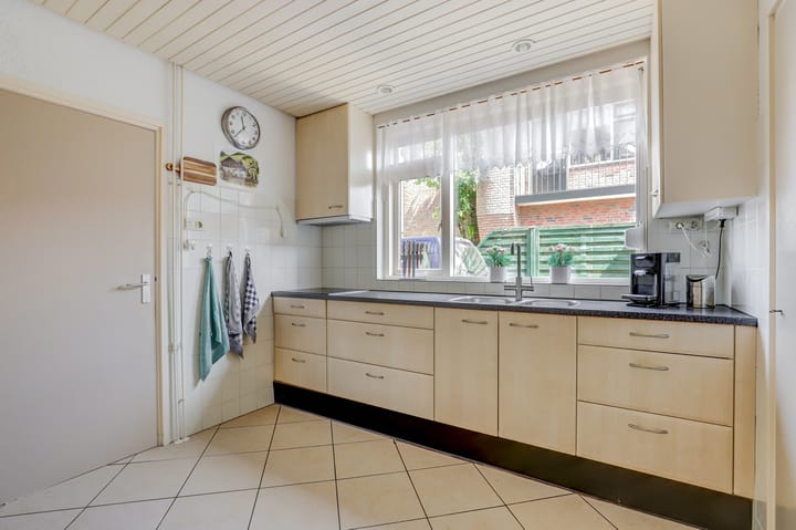 Foto 8 van Ds J A Visserstraat 48