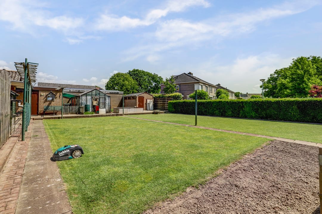 Foto 32 van Ds J A Visserstraat 48