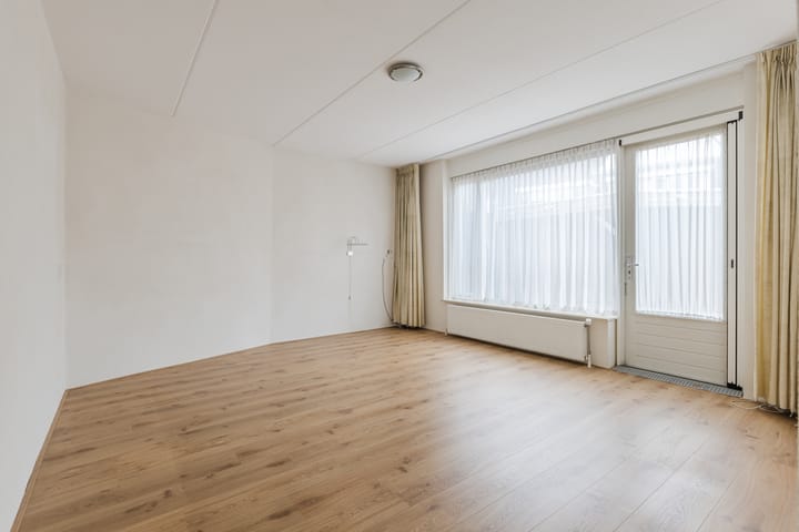 Photo 16 of Koningspage 45