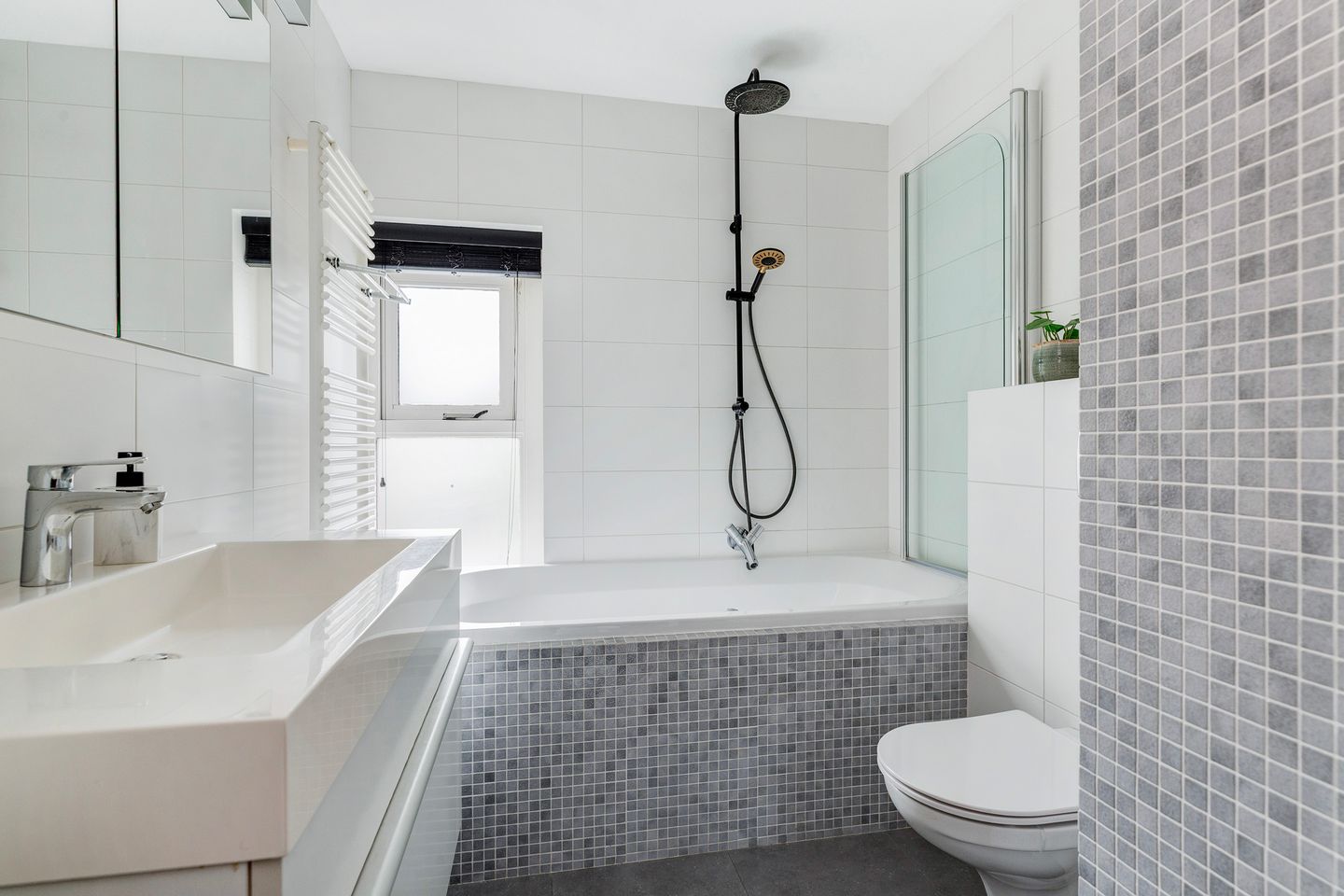 Photo 4 of Eikenwede 91