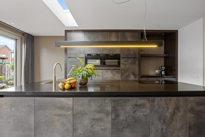 Foto 11 van Tromplaan 51