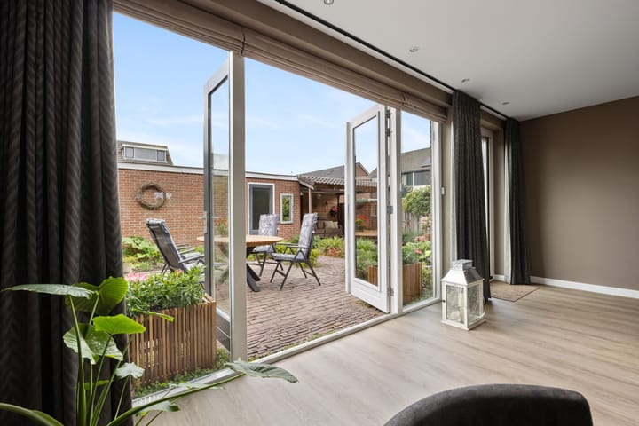 Foto 16 van Tromplaan 51