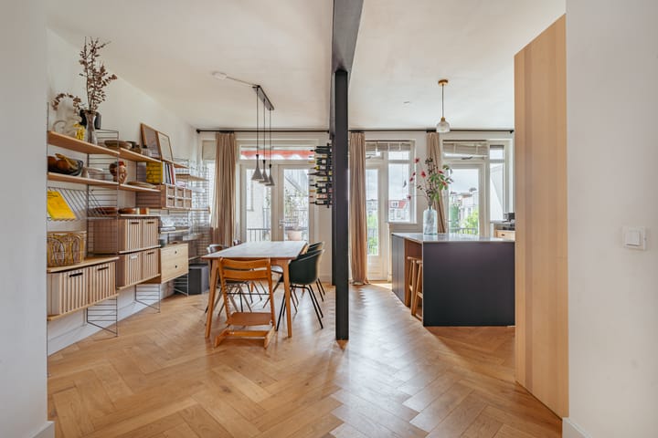 Foto 9 van Donker Curtiusstraat 18-3