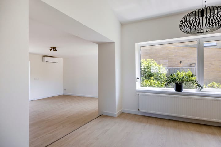 Photo 9 of Michiels van Kessenichstraat 14