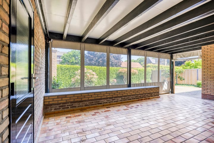 Photo 21 of Michiels van Kessenichstraat 14