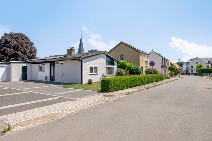 Photo 29 of Michiels van Kessenichstraat 14