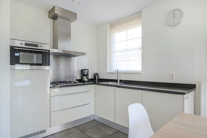 Photo 8 of Zeedijk 2-327