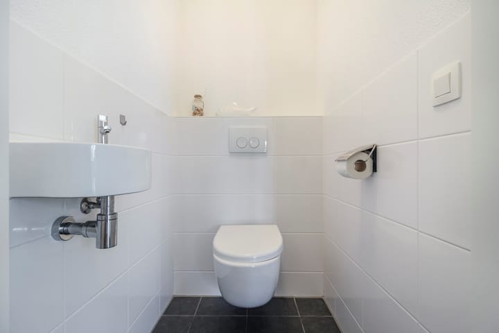 Photo 13 of Zeedijk 2-327