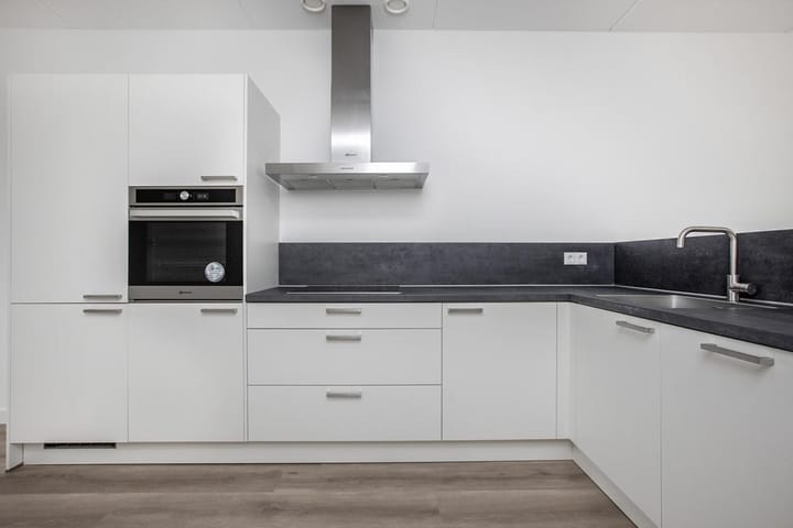 Photo 13 of Jacques Lebrunstraat 16