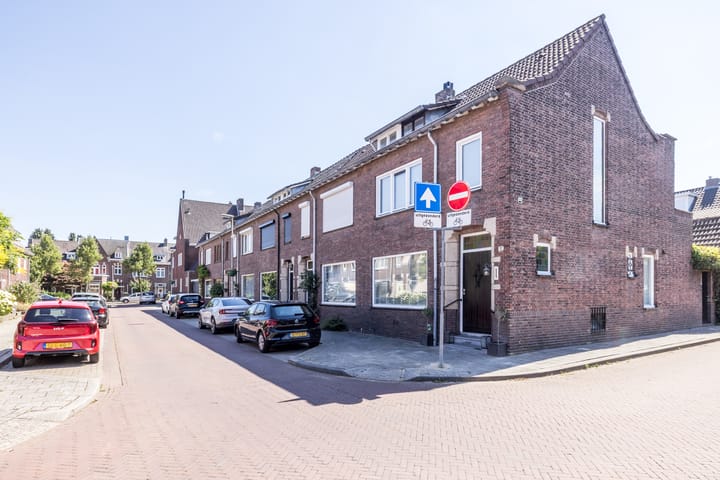 Foto 43 van Herfststraat 11