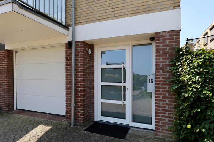 Photo 23 of Crocusstraat 16