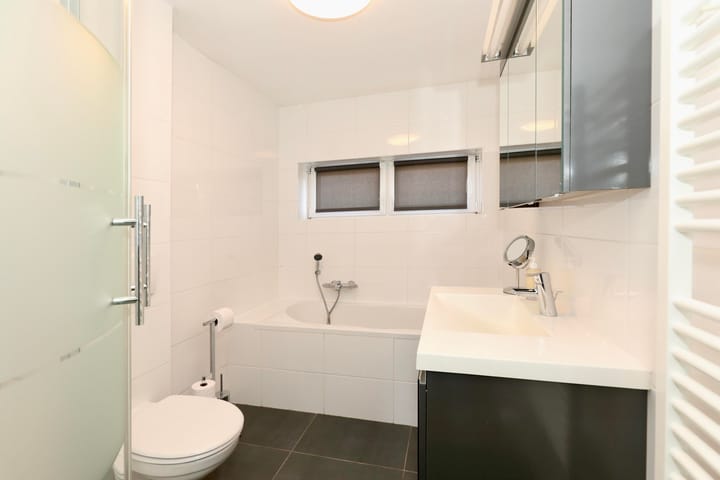 Photo 10 of Crocusstraat 16