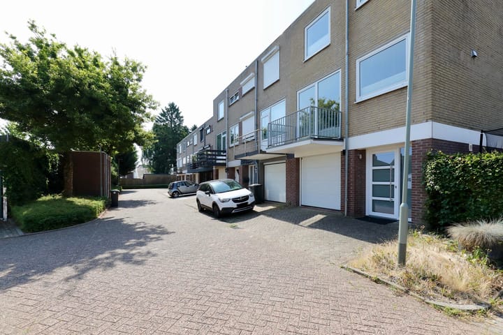 Photo 24 of Crocusstraat 16