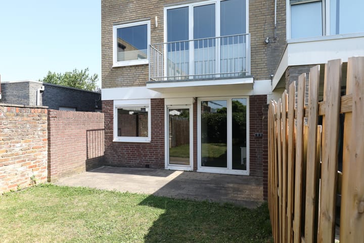 Photo 22 of Crocusstraat 16