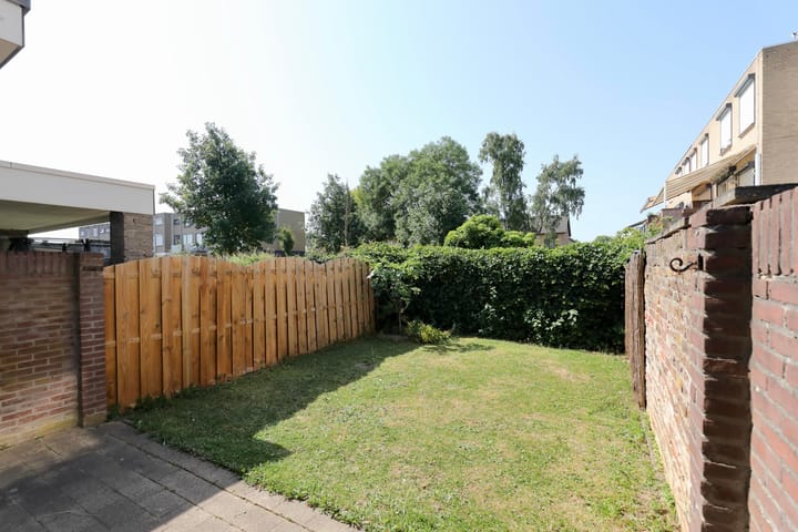 Photo 20 of Crocusstraat 16