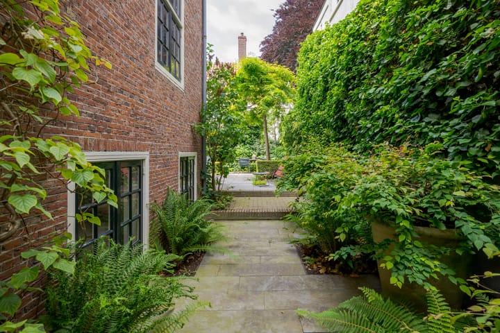 Photo 59 of Rapenburg 45