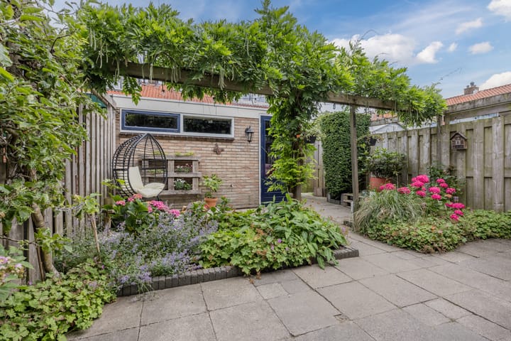 Photo 33 of Piet Heinstraat 12