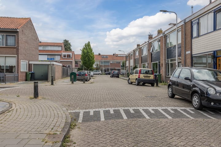 Photo 40 of Piet Heinstraat 12