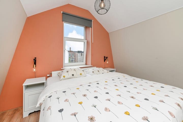 Photo 19 of P.C. Bothstraat 48