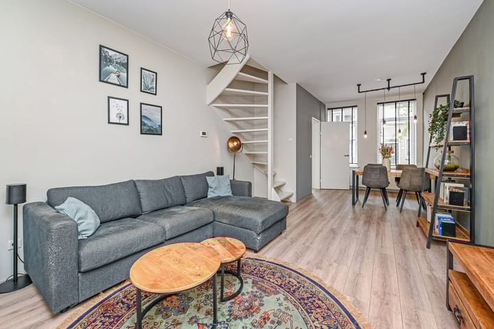 Photo 9 of P.C. Bothstraat 48