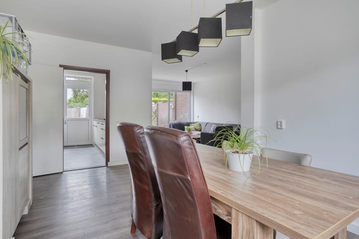 Foto 11 van Tromplaan 7