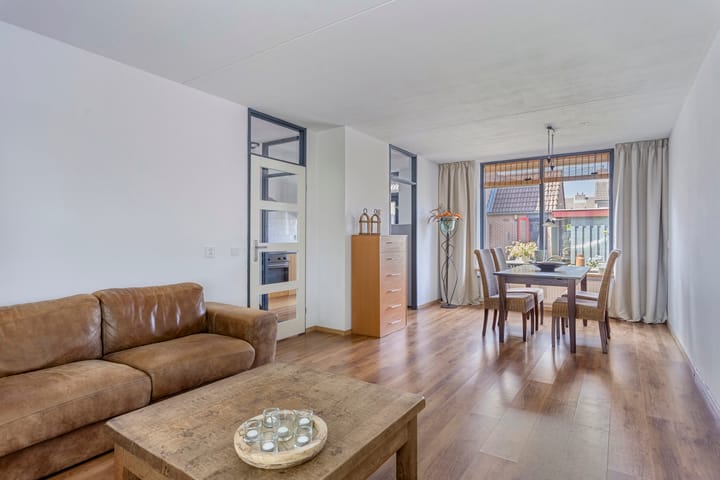 Foto 8 van Generaal Marshallweg 156