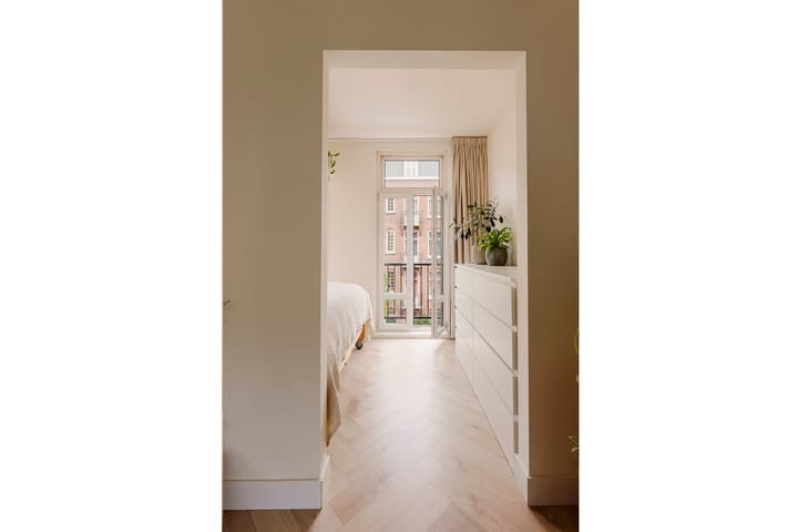 Foto 25 van Van Hogendorpstraat 183-2