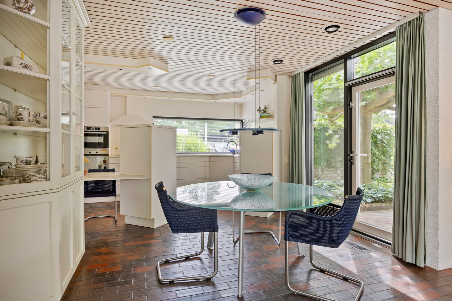 Photo 19 of Karel Gerardstraat 8