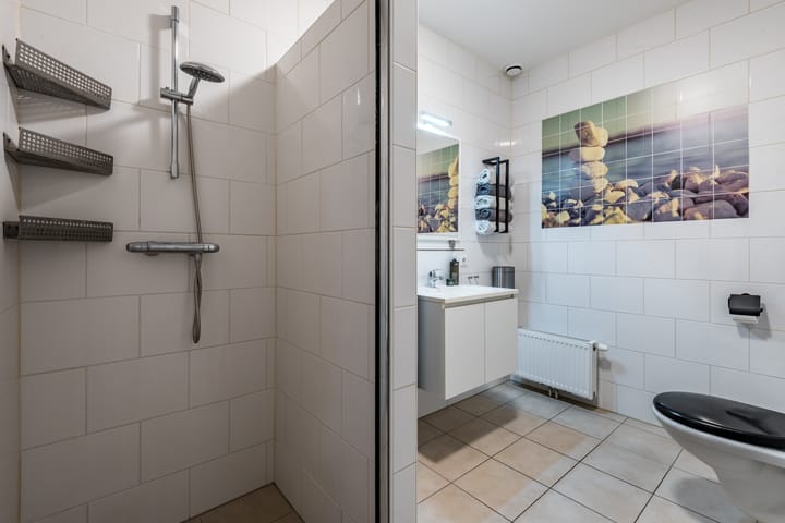 Photo 14 of Groen van Prinstererlaan 47-F