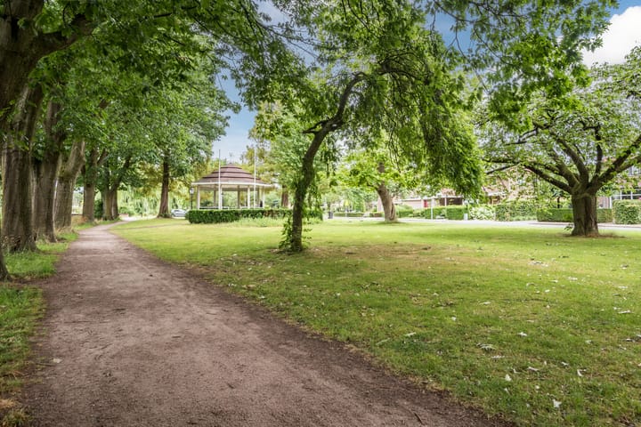 Photo 33 of Groen van Prinstererlaan 47-F