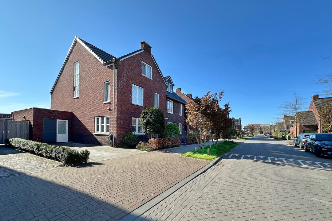 Photo 1 of Leonard Springerstraat 22