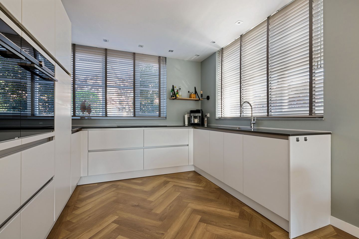 Photo 14 of Leonard Springerstraat 22