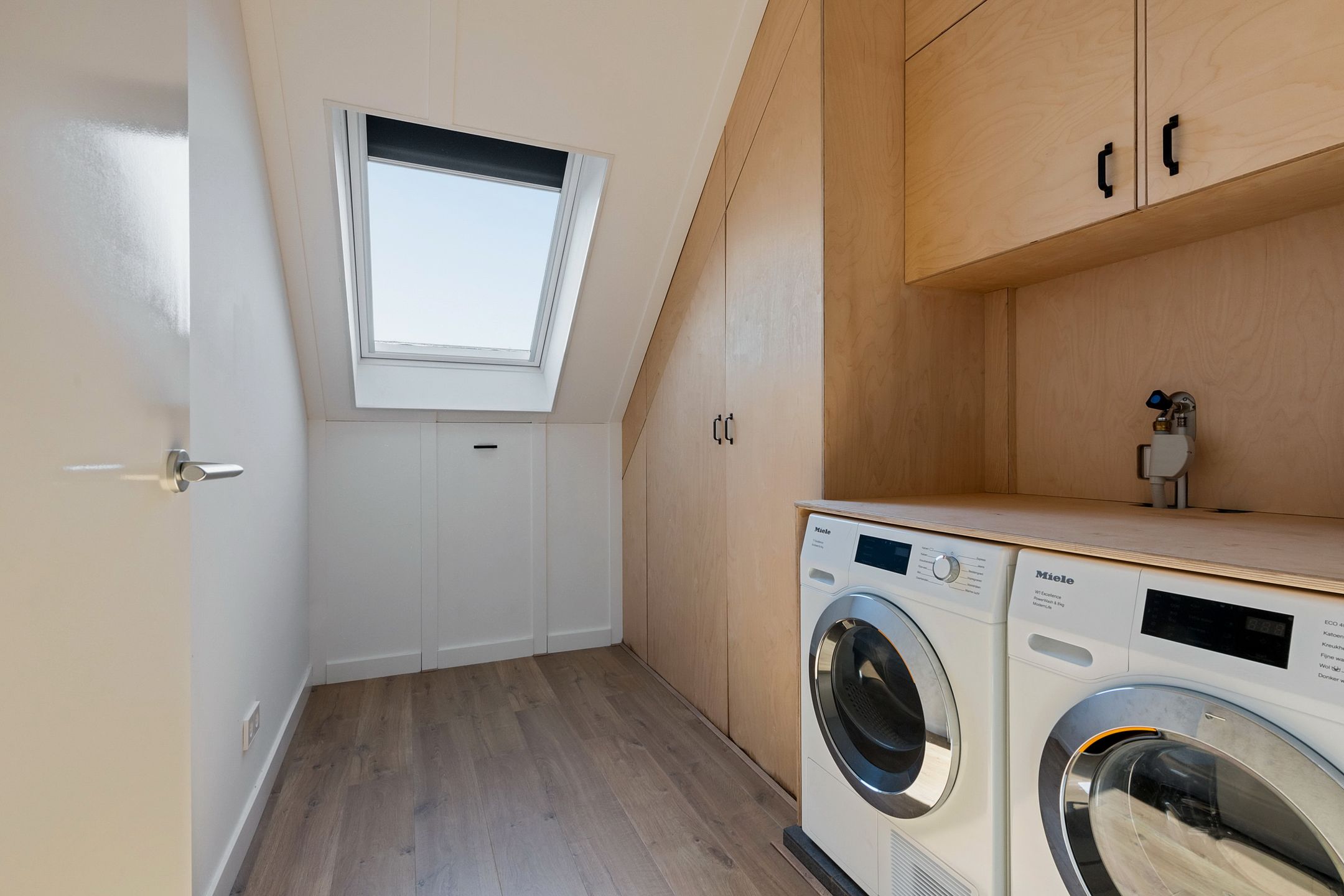 Photo 39 of Leonard Springerstraat 22