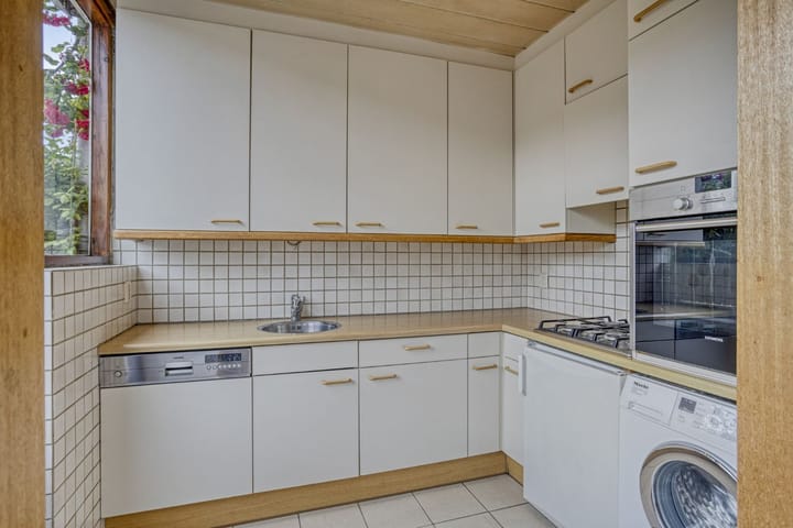 Photo 9 of Graaf Dirkstraat 21