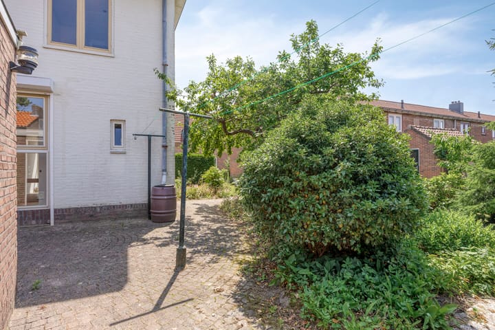 Foto 23 van Heer Gijsbrechtstraat 35