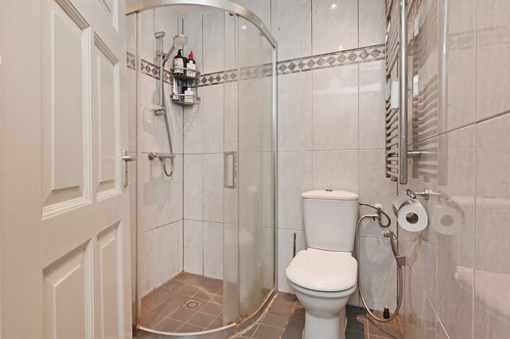 Photo 19 of Nieuwelaan 122