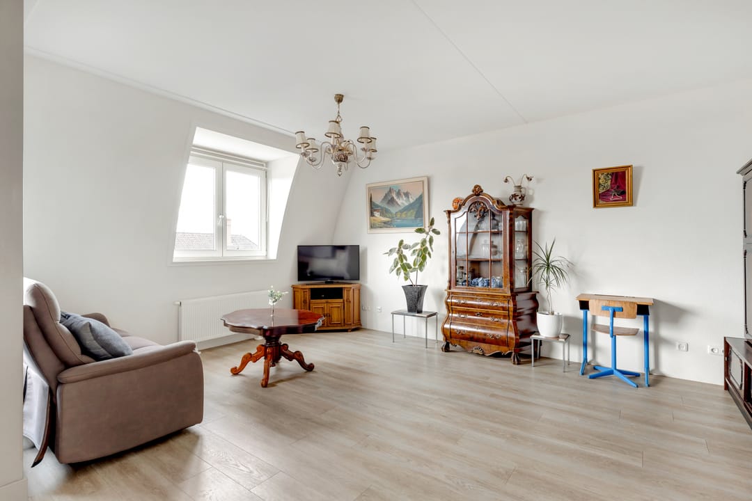 Photo 2 of Oranjelaan 13-A