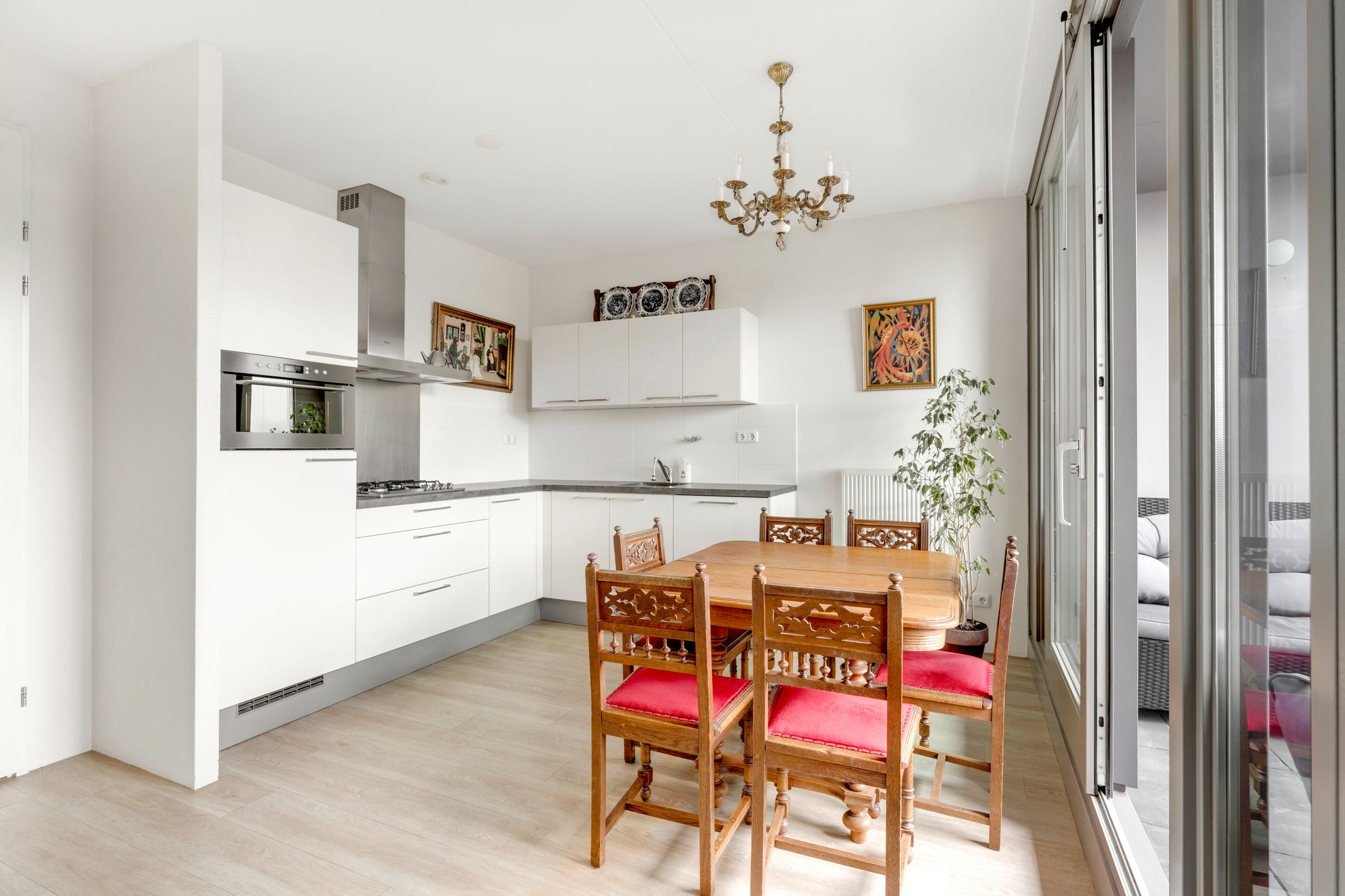 Photo 3 of Oranjelaan 13-A