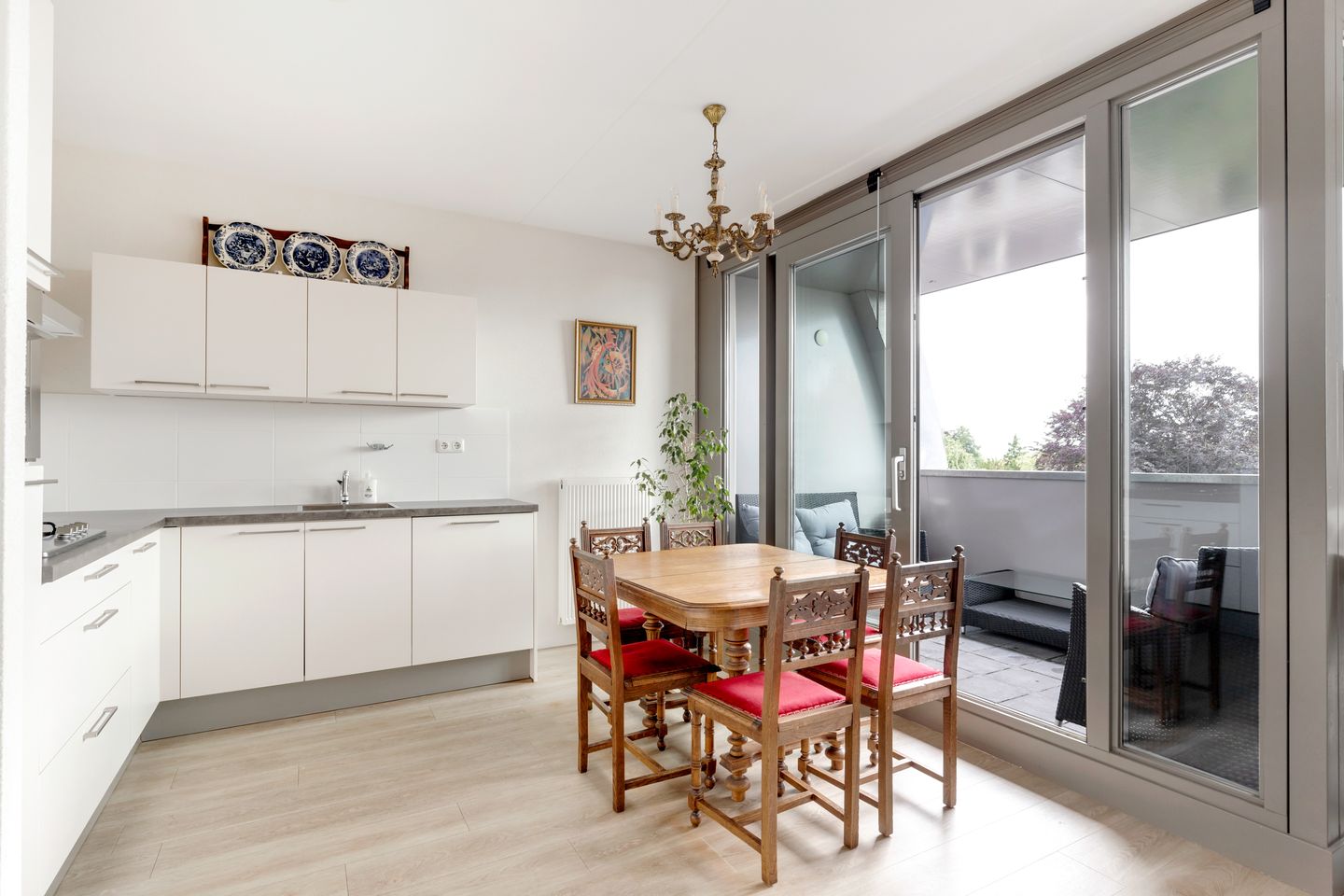 Photo 14 of Oranjelaan 13-A