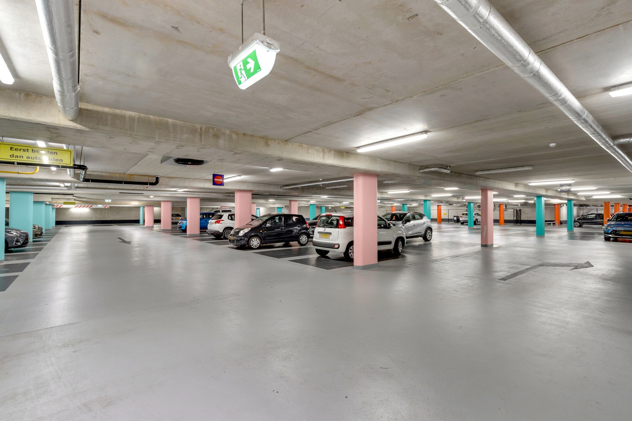 Photo 24 of Oranjelaan 13-A