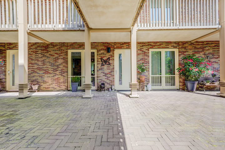 Photo 11 of Pastoor Van den Hurkplein 10