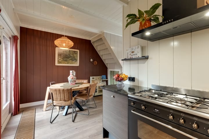 Photo 11 of Kanaalstraat 53