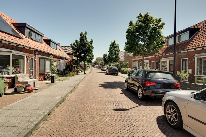 Photo 35 of Kanaalstraat 53