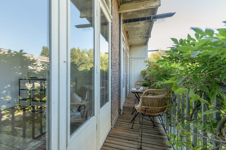 Photo 19 of Witte de Withstraat 140-2