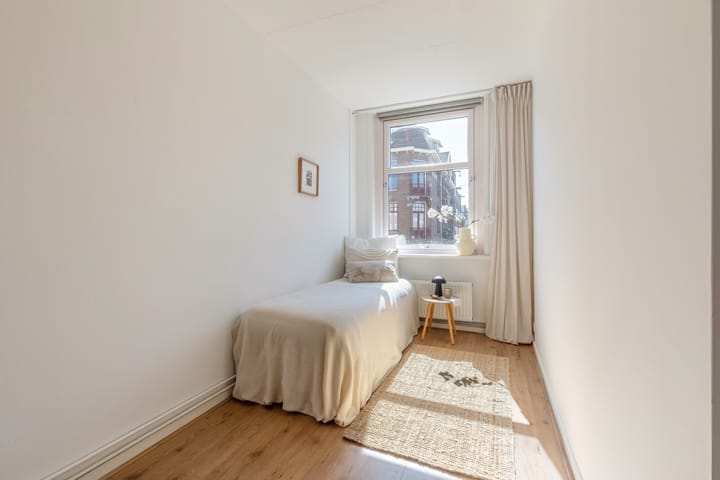 Photo 29 of Witte de Withstraat 140-2