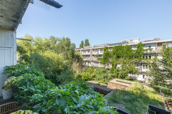 Photo 34 of Witte de Withstraat 140-2