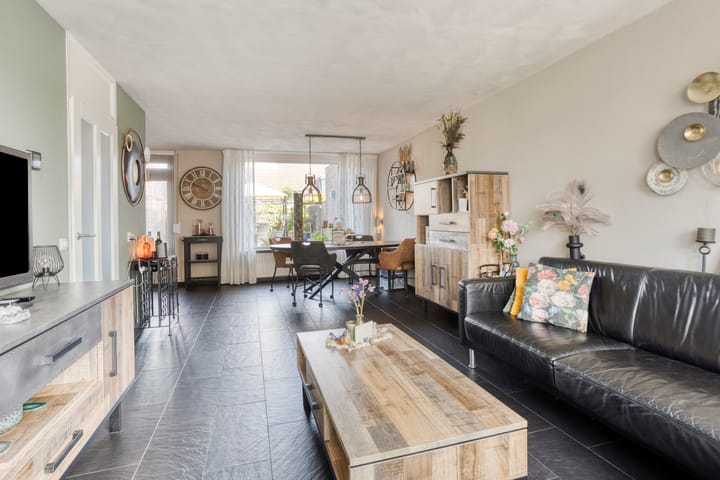 Photo 8 of Hageldor 17